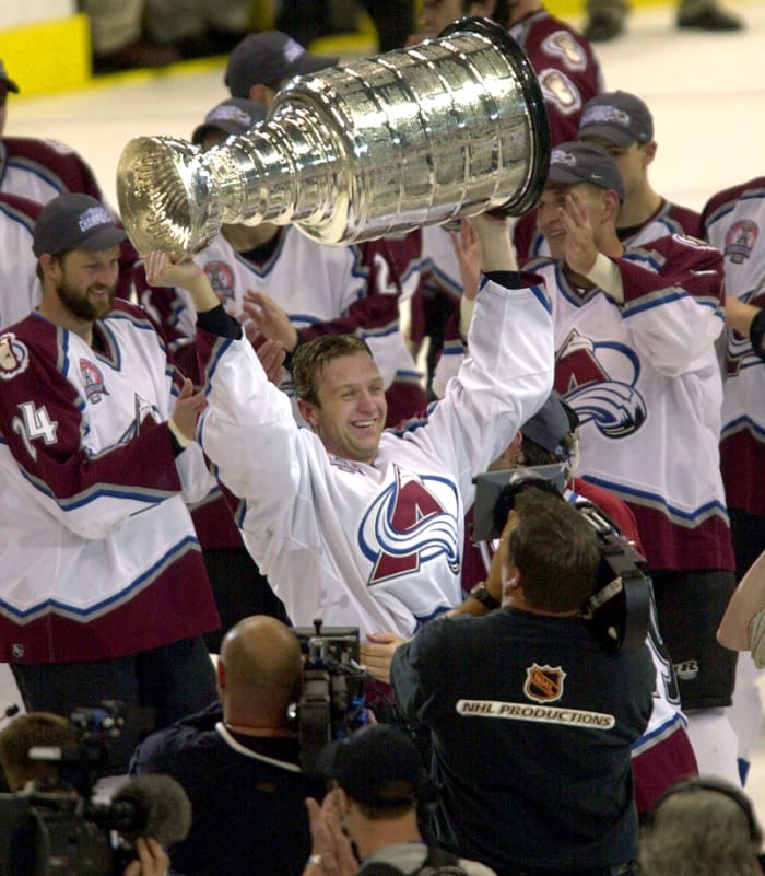 Rob-Blake-Avalanche-Stanley-Cup.jpg